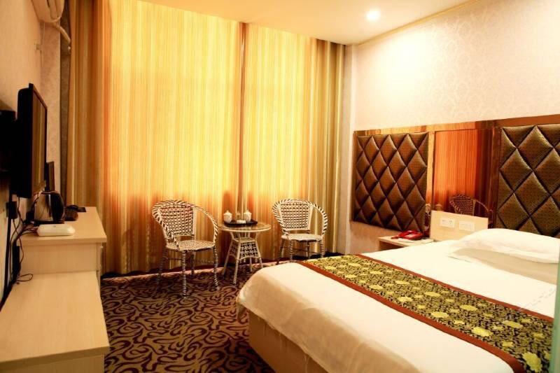 Wudangshan Jianpuzhai Hotel Danjiangkou エクステリア 写真