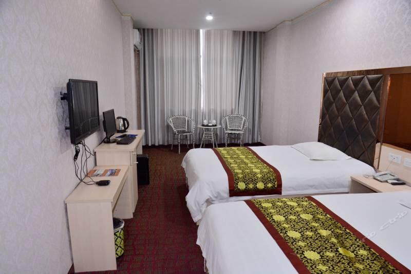 Wudangshan Jianpuzhai Hotel Danjiangkou エクステリア 写真