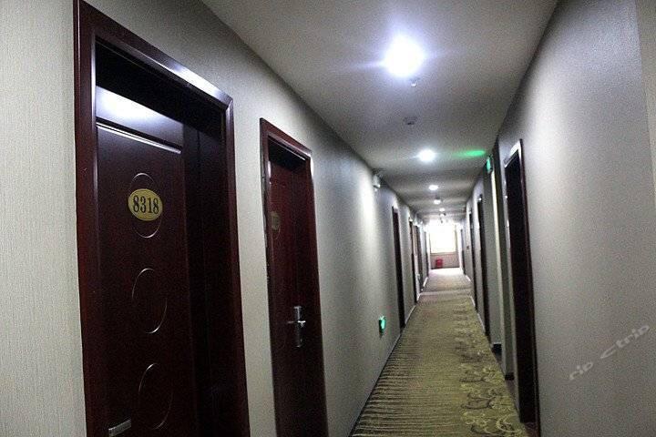 Wudangshan Jianpuzhai Hotel Danjiangkou エクステリア 写真